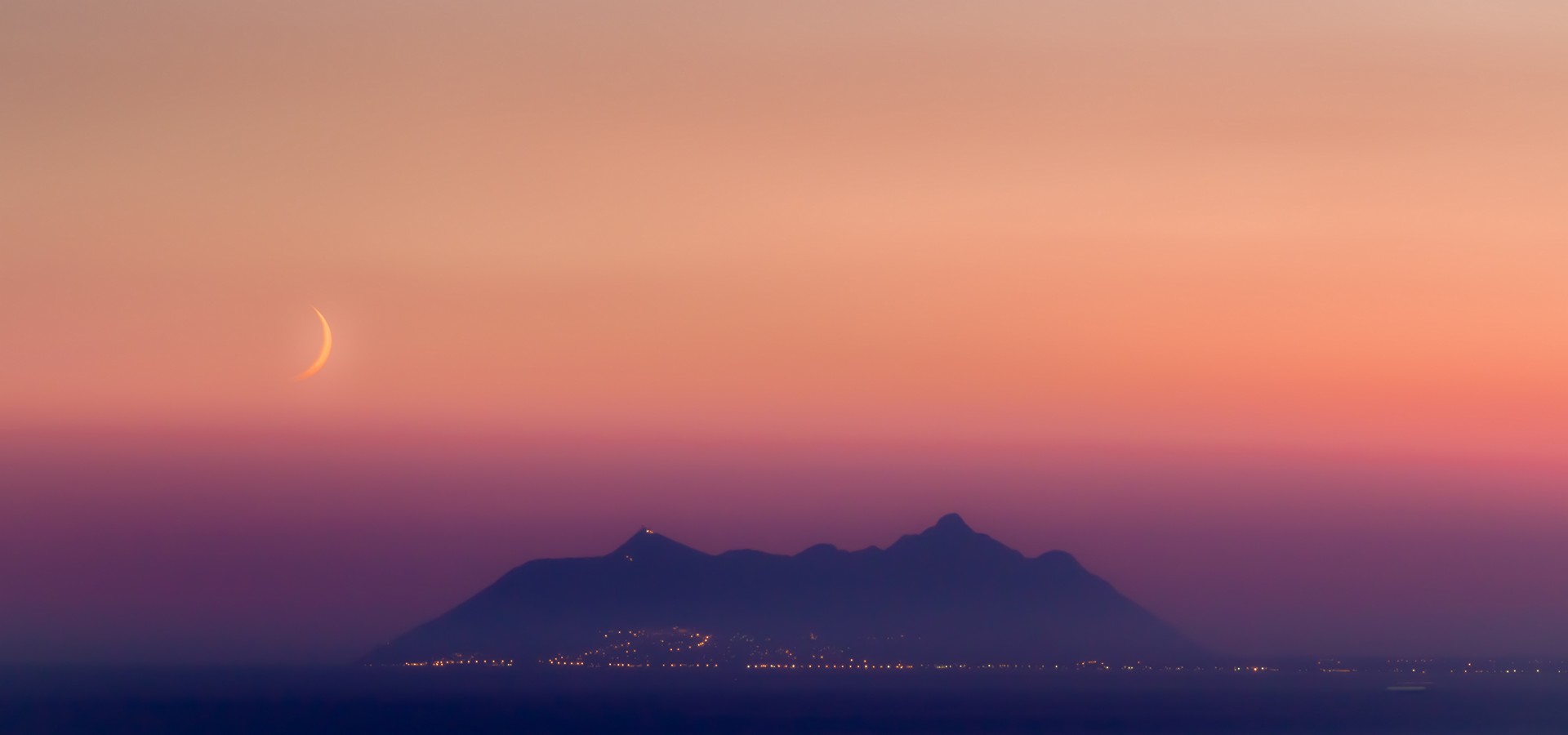 Paesaggi Tramonto con Spicchio di Luna a San Felice del Circeo